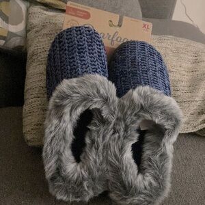Nwt Dearfoams with memory foam slippers blue size extra largeN13